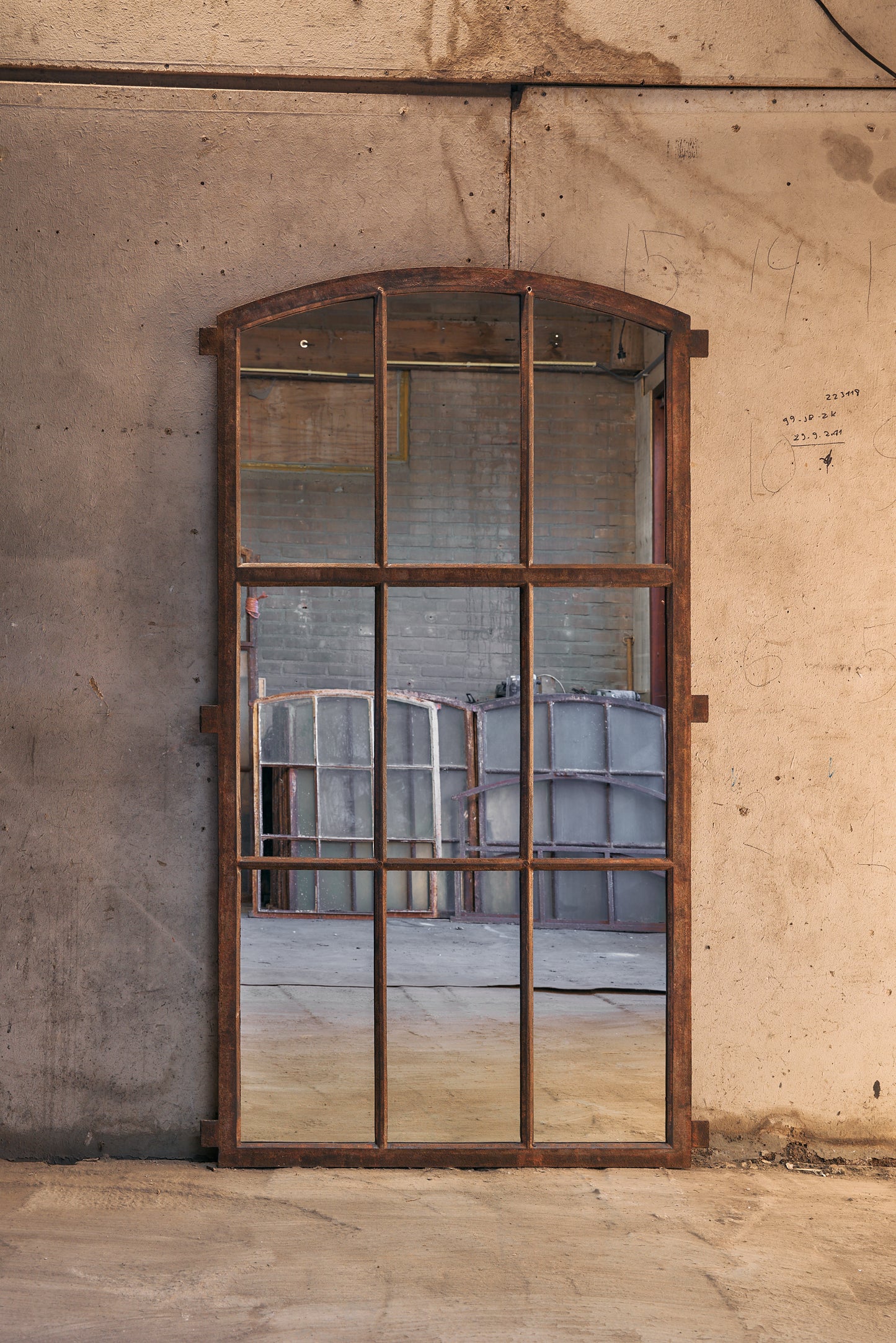 VII Grote gietijzeren spiegel - 180x95