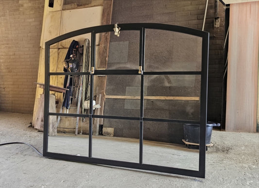 Grote Smeedijzeren Wandspiegel – 110 × 133 cm